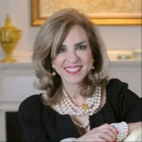 Amy Michaels, Agent in  - Compass