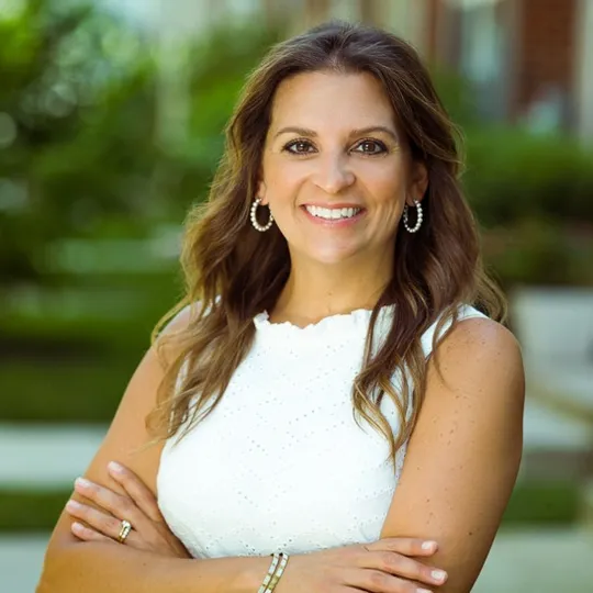 Beth Valle, Agent in  - Compass