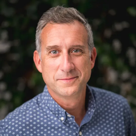 Geoff Gordon, Agent in  - Compass