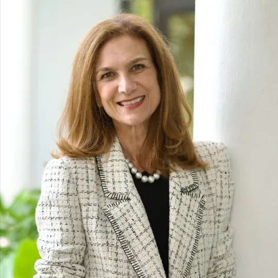 Susan Henkin, Agent in  - Compass