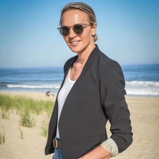 Jessica Vertullo, Agent in  - Compass