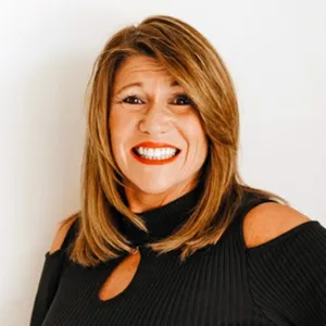 Shari Davis