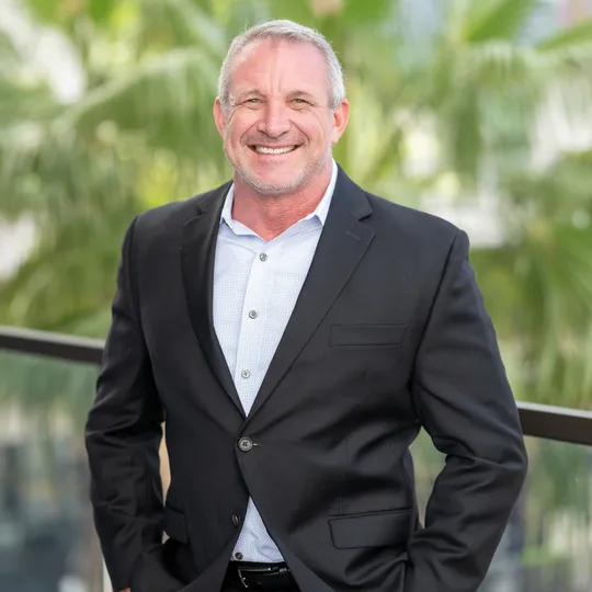 Darin Dobson, Agent in  - Compass