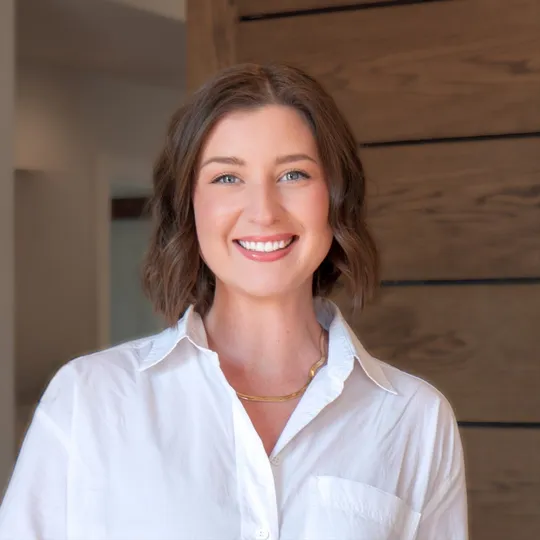 Lyndie Rush, Agent in  - Compass