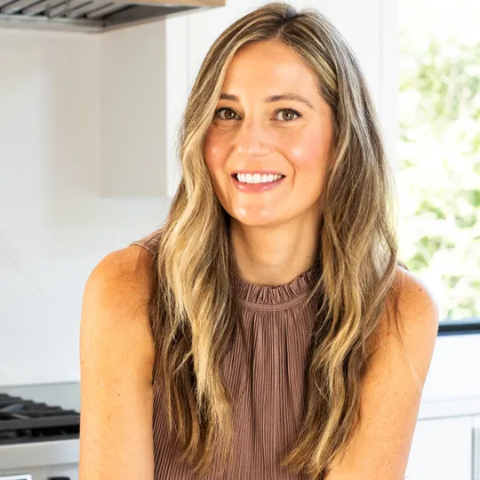 Lauren Carabelli, Agent in  - Compass