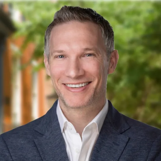 Kevin Carlson, Agent in  - Compass