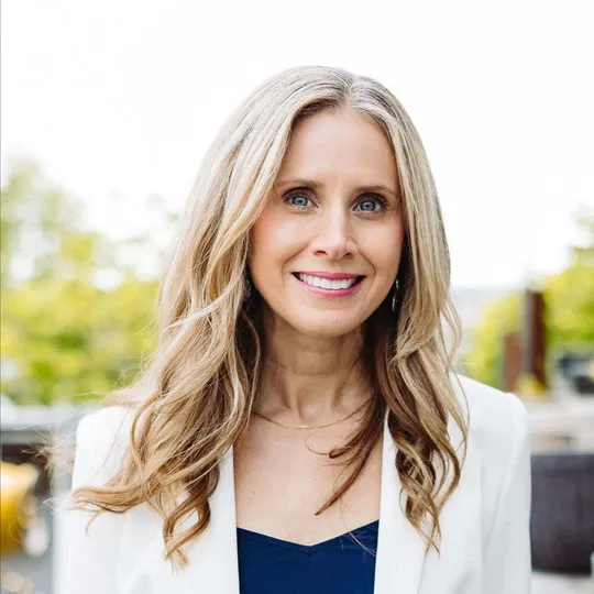 Melanie Fritz, Agent in  - Compass