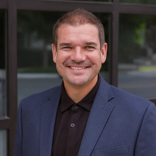 Luke Krehbiel, Agent in  - Compass