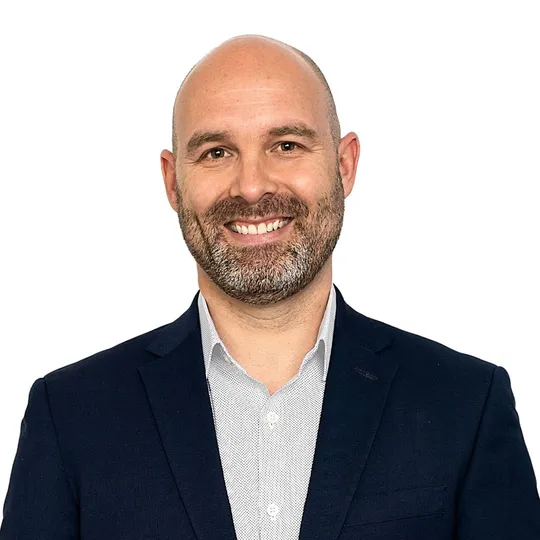 Justin Budd, Agent in  - Compass