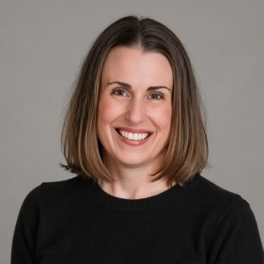 Tracy Crawford, Agent in  - Compass