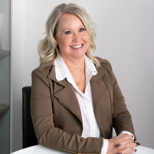 Rhonda Schranz, Agent in  - Compass