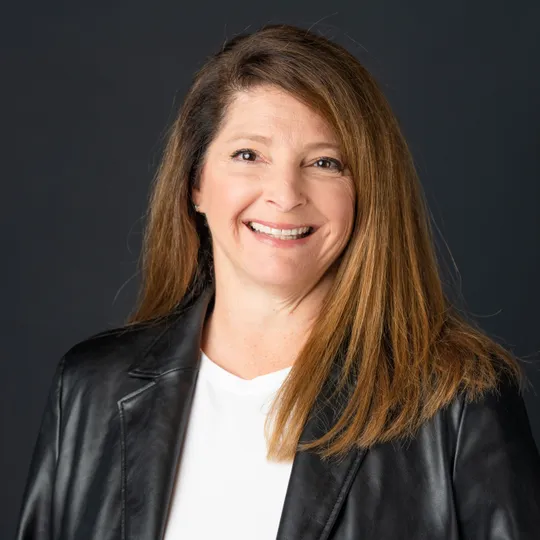 Wendi Enos, Agent in  - Compass