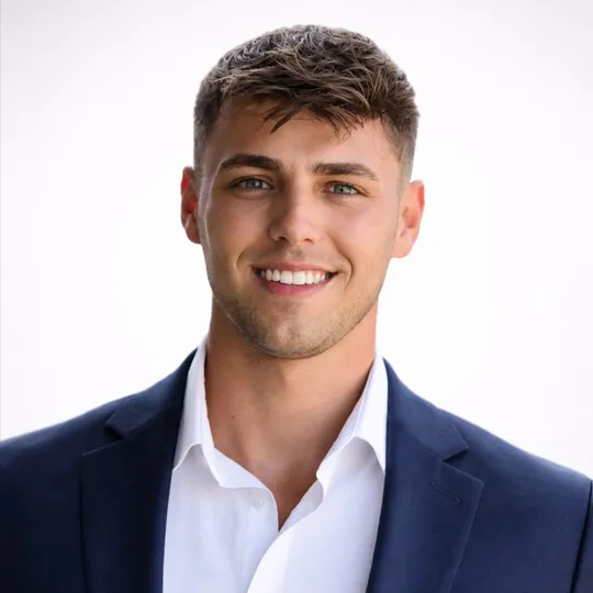 Gregory Fasanelli, Agent in  - Compass