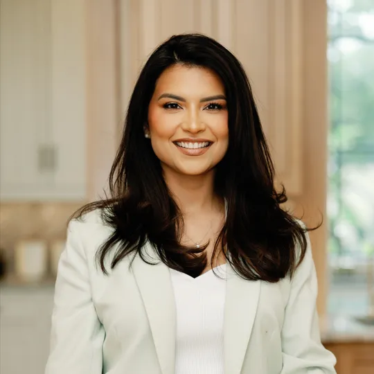 Stefani Myers, Agent in  - Compass