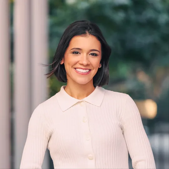 Kayla Klinge, Agent in  - Compass