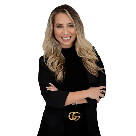 Chelsi Walsh, Agent in  - Compass