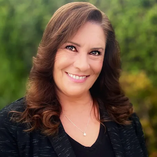 Joanne Del Torre, Agent in  - Compass