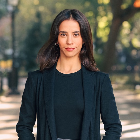 Headshot of Erin Kirschenbaum