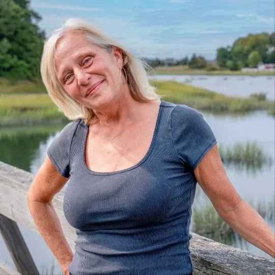 Sarah Pechukas, Agent in  - Compass