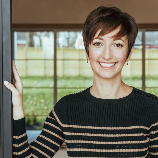 Jessica Giordano, Agent in  - Compass