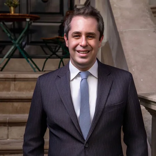 Justin Diamond, Agent in  - Compass