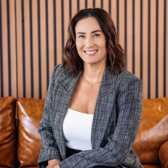 Jennifer Lauren, Agent in  - Compass