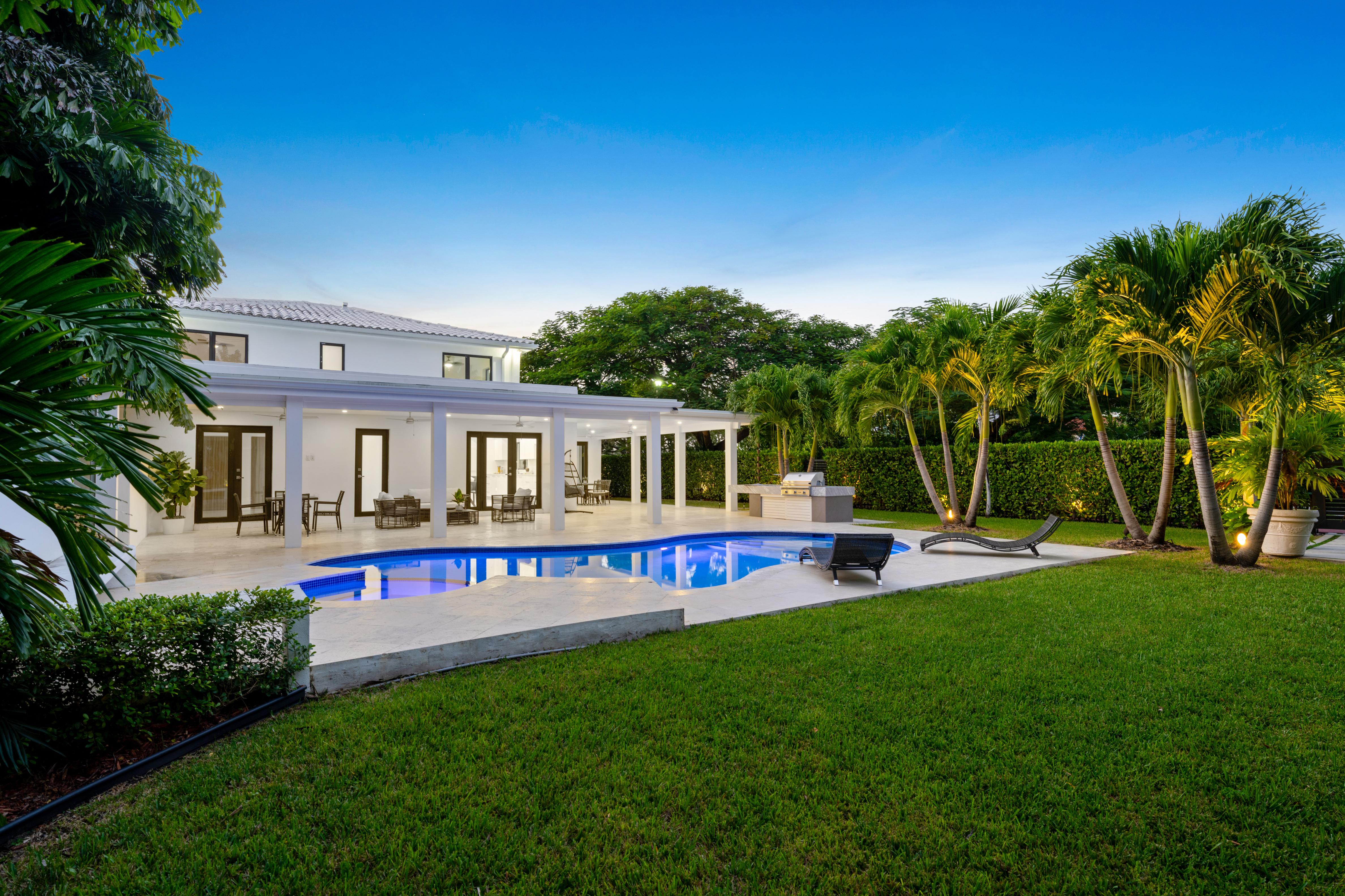 SOLD! | 2225 Meridian Ave. Miami Beach