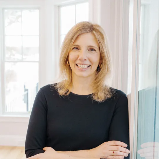 Brenda Azure, Agent in  - Compass