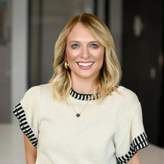 Allie Nicholson, Agent in  - Compass