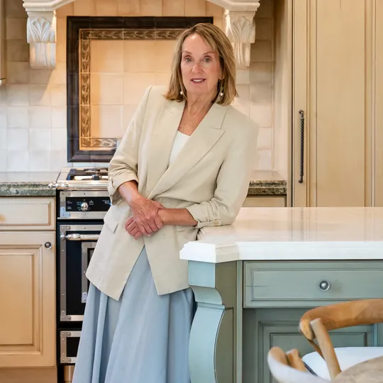 Barbara Huba, Agent in  - Compass