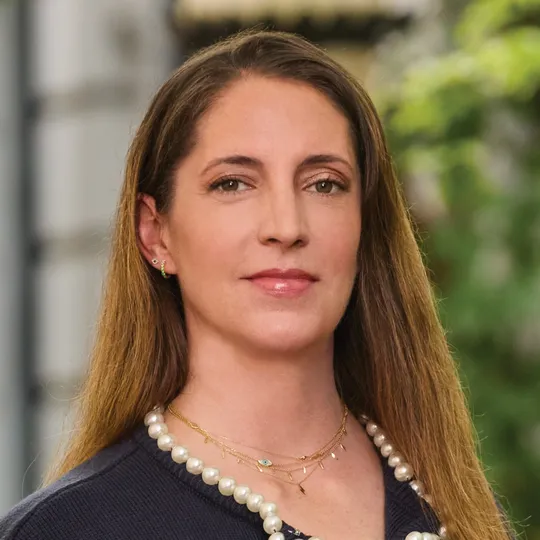 Angela Remigio, Agent in  - Compass