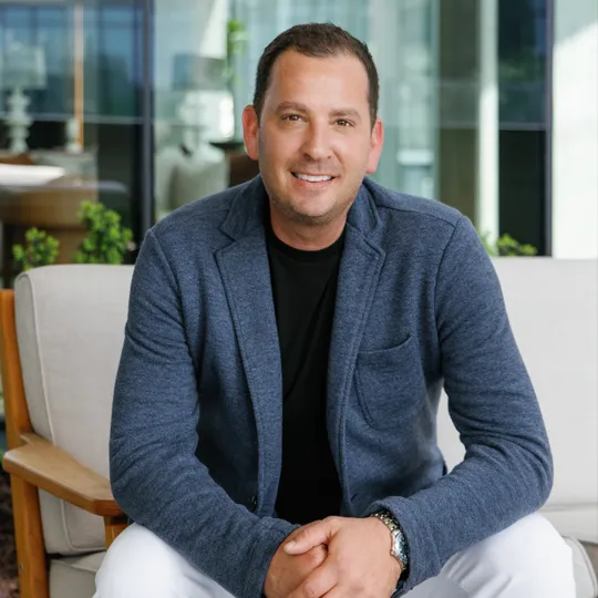 Shane McCarty, Agent in  - Compass