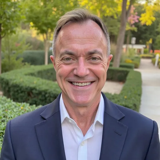 Neil Hediger, Agent in  - Compass