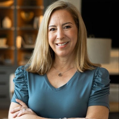 Headshot of Jen Larson