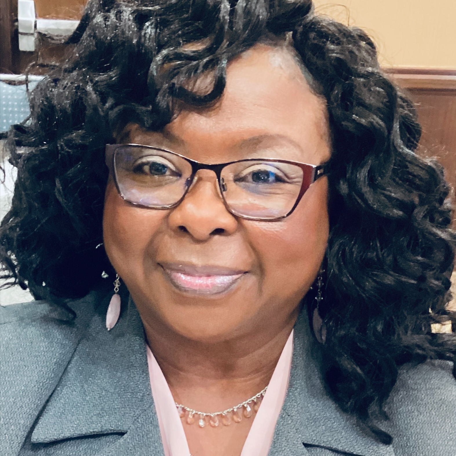 Headshot of Cynthia Armstrong