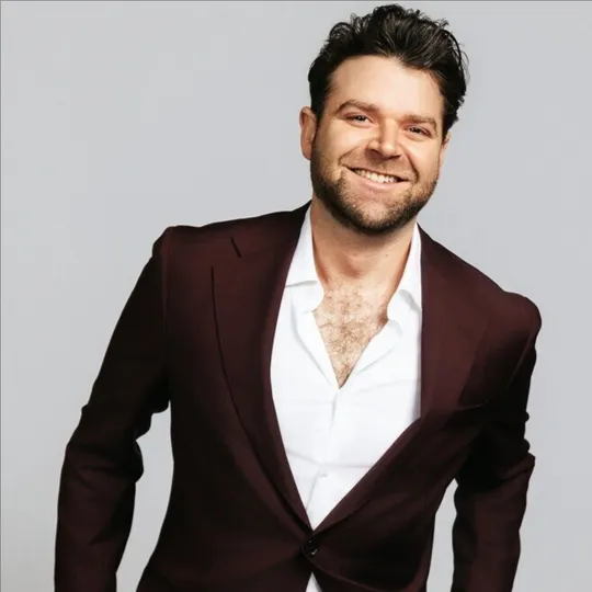 Kyle Weber, Agent in  - Compass