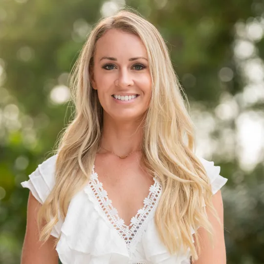 Amanda Caracuzzo, Agent in  - Compass