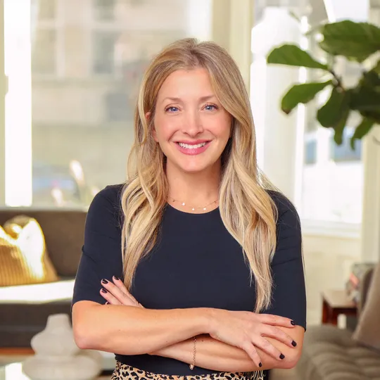 Rachel Greenstein, Agent in  - Compass