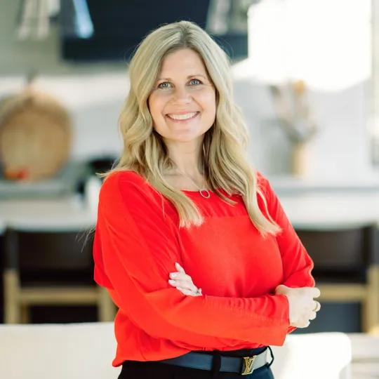 Aliisa Torri, Agent in  - Compass