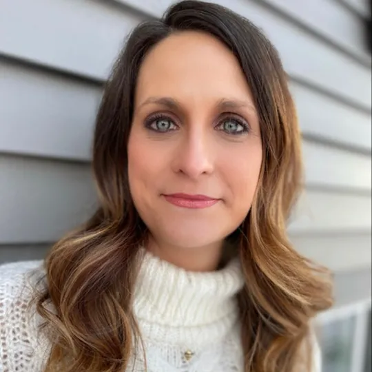 Wendy Hojnacki, Agent in  - Compass