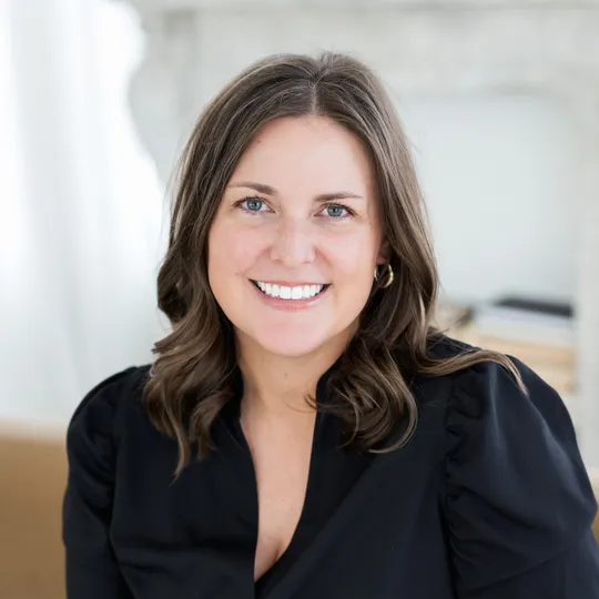 Kim DeMars, Agent in  - Compass