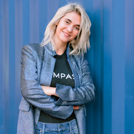 Silvana Diaz-ironson, Agent in  - Compass