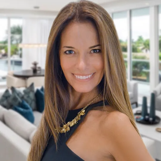 Anne Suchevits, Agent in  - Compass