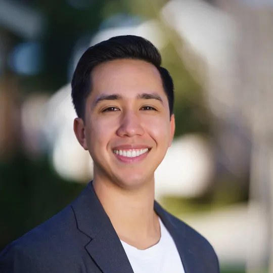 Gage Stange, Agent in  - Compass