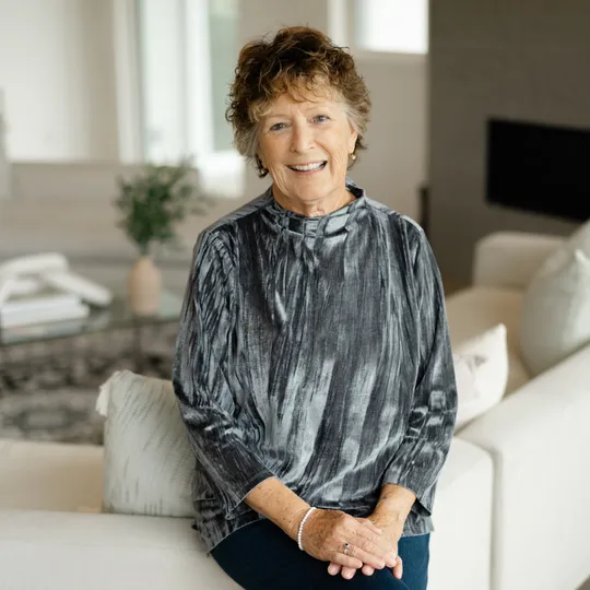 Ellen Lesher, Agent in  - Compass