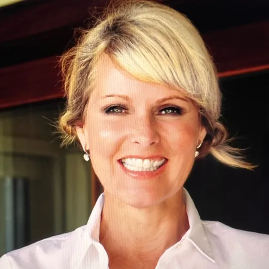 Alesia Barnes, Agent in  - Compass