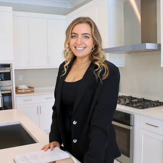 Shelby Lopez, Agent in  - Compass