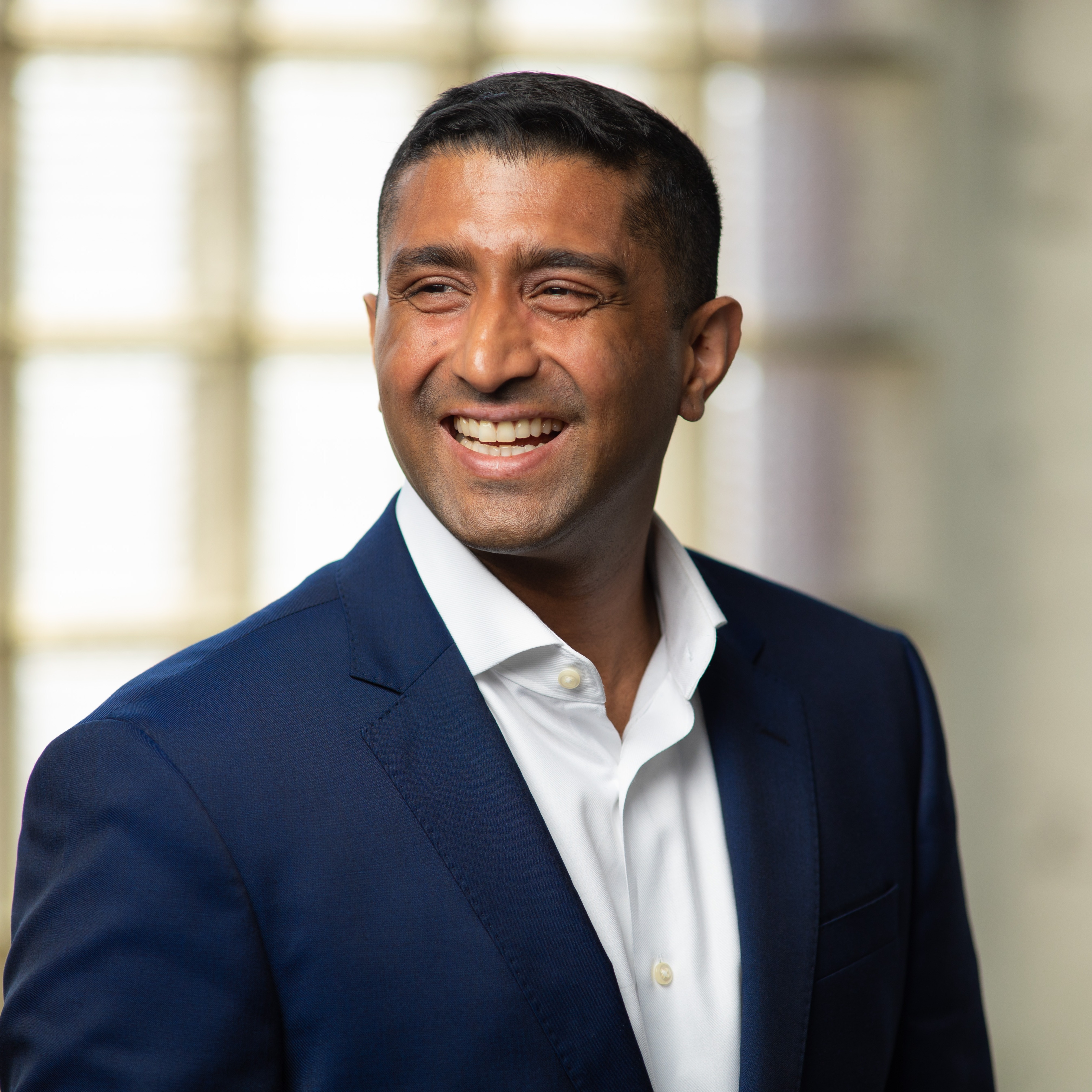 Headshot of Matthew Elakatt