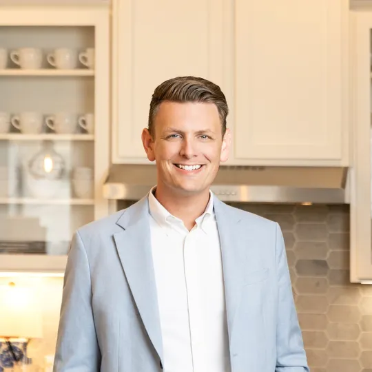 Cody Lee, Agent in  - Compass