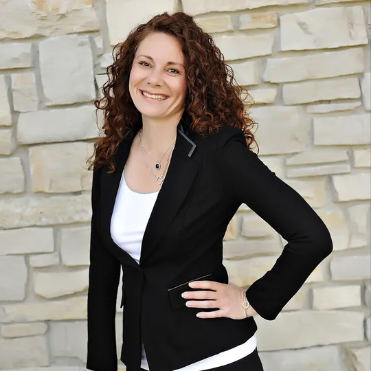 Mindy Shears, Agent in  - Compass